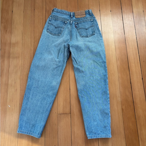 Levi's Denim - Beautiful mid blue vintage Levi’s 501 for women high rise made in Canada